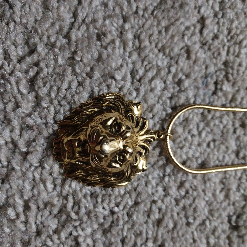 Anne Klein loin necklace vintage